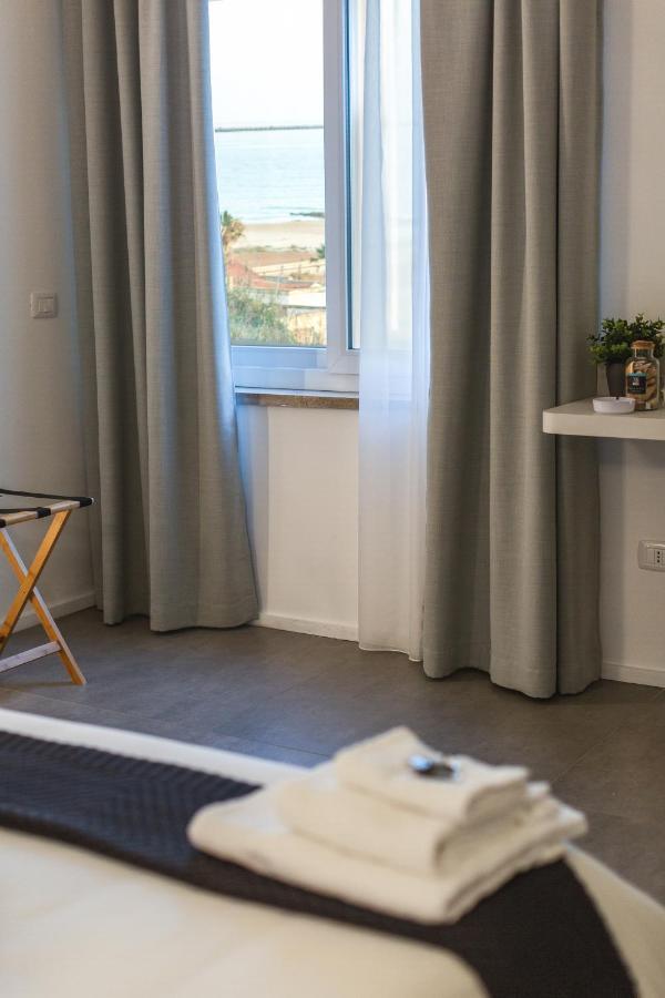 B&B A Due Passi Dal Mare Gela Exterior foto